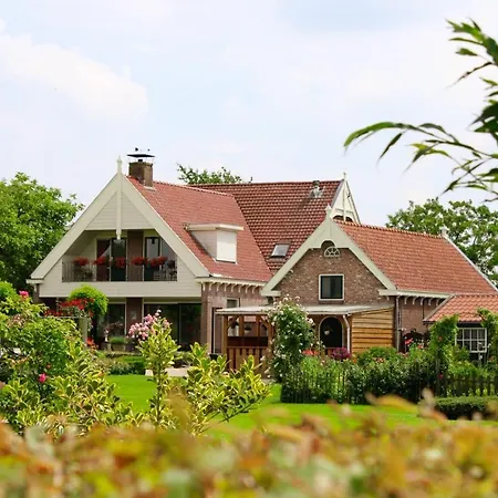 Het Zwaluwnest 69 Vakantiehuis *
