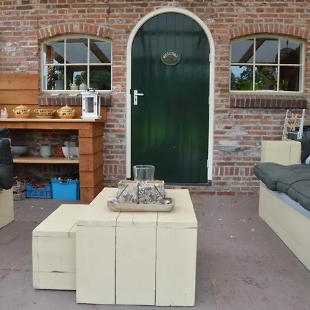 Het Zwaluwnest 69 * Giessenburg